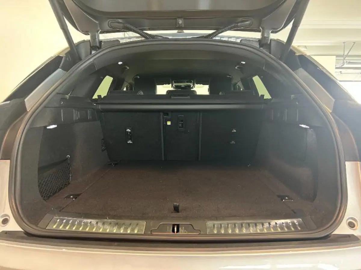 Land Rover Range Rover Velar usata a Venezia (14)