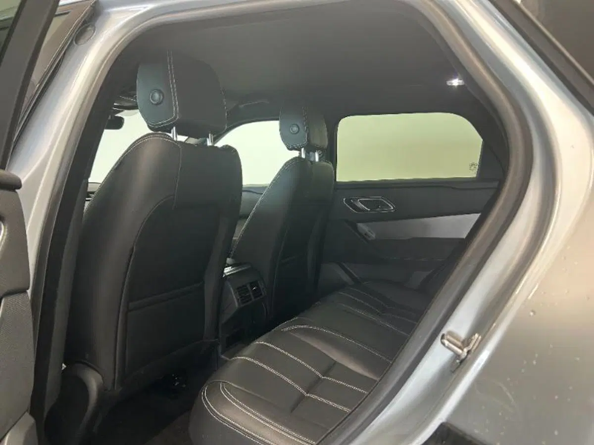 Land Rover Range Rover Velar usata a Venezia (16)