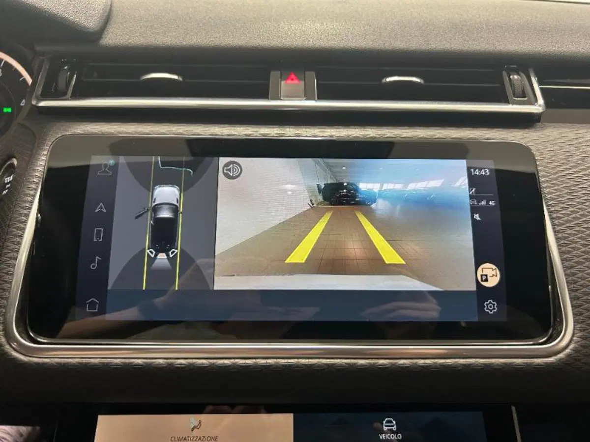 Land Rover Range Rover Velar usata a Venezia (20)