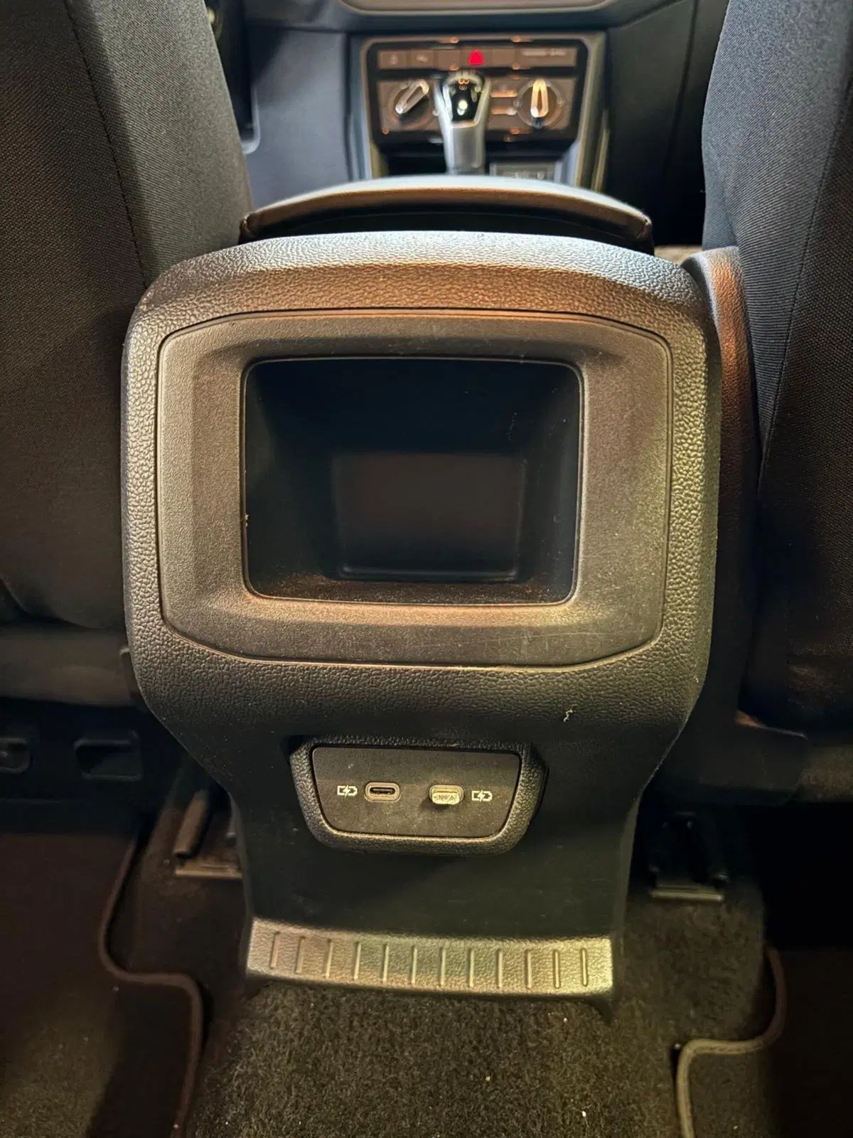 Volkswagen T-Cross usata a Teramo (12)