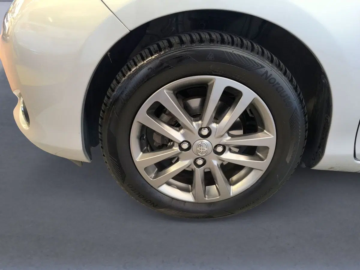 Toyota Yaris usata a Udine (7)