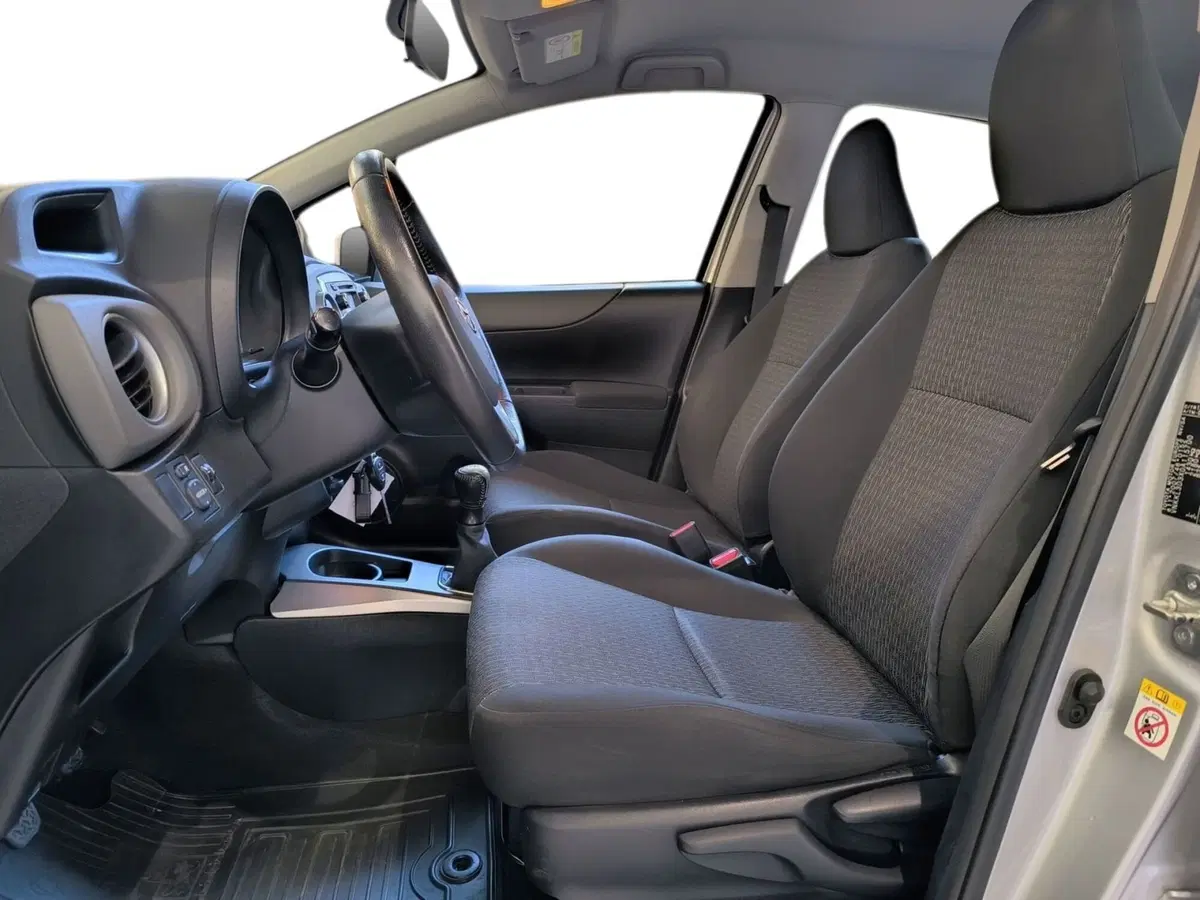 Toyota Yaris usata a Udine (8)
