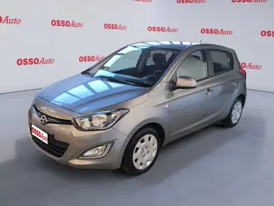 Hyundai i20 1.2 84 CV 5 porte Comfort del 2013 usata a Udine