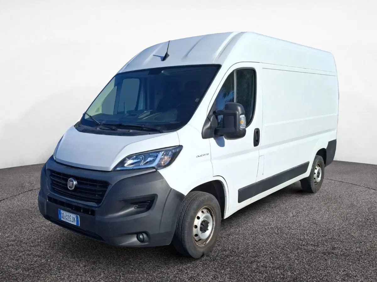 Fiat Ducato Furgone Vetrato usata a Latina