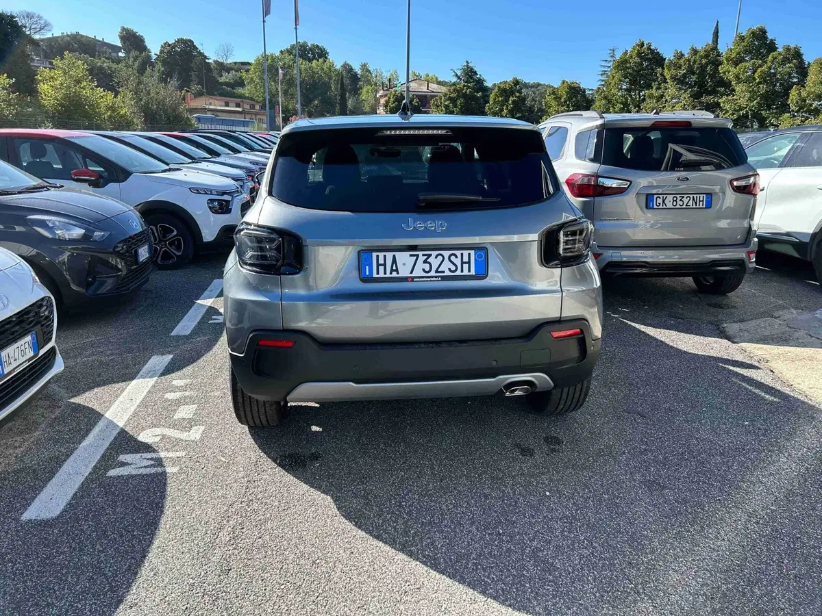 Jeep Avenger usata a Roma