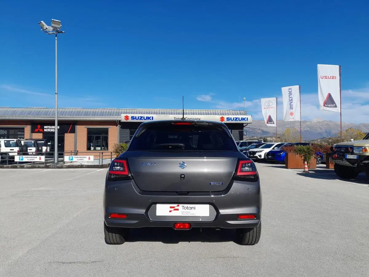 Suzuki Swift nuova a L'Aquila (14)