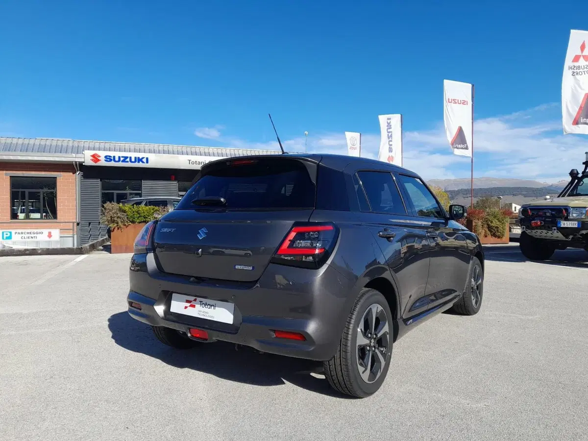 Suzuki Swift nuova a L'Aquila (4)