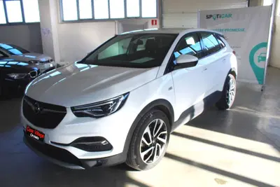 Opel Grandland X 1.5 diesel Ecotec Start&Stop Innovation del 2020 usata a Orvieto