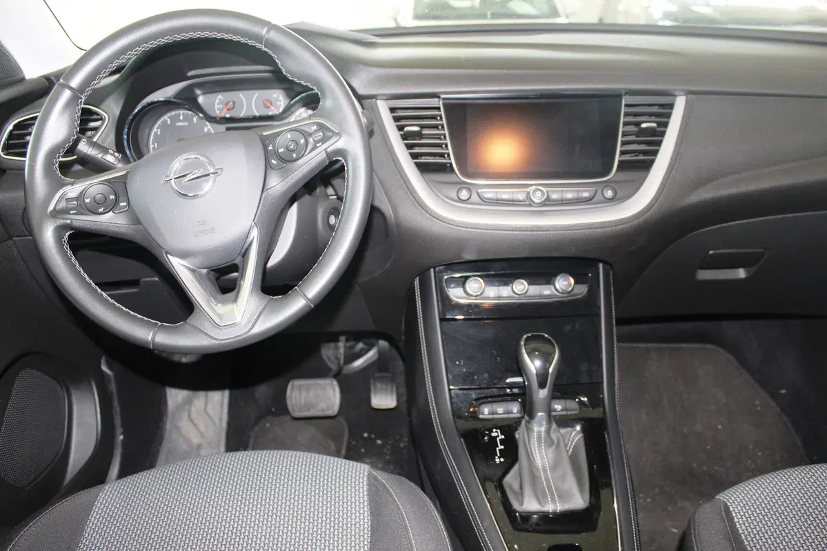 Opel Grandland X usata a Terni (11)