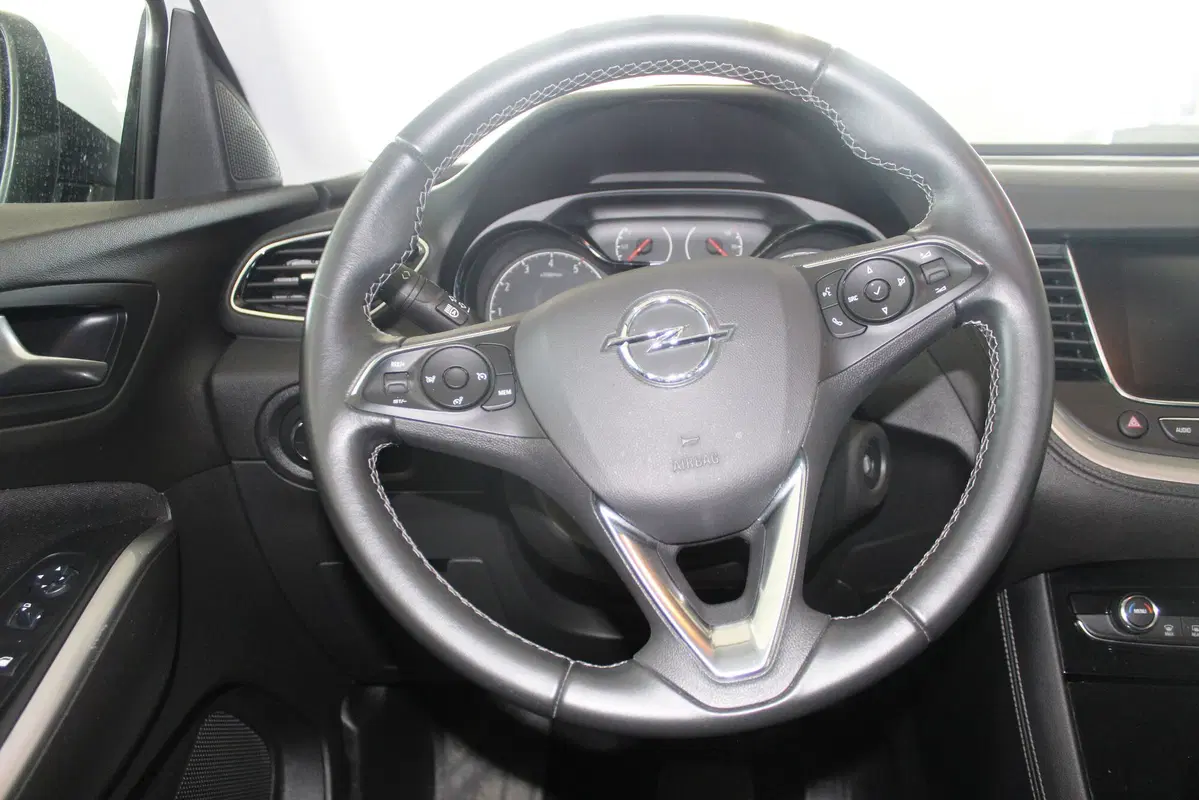 Opel Grandland X usata a Terni (12)