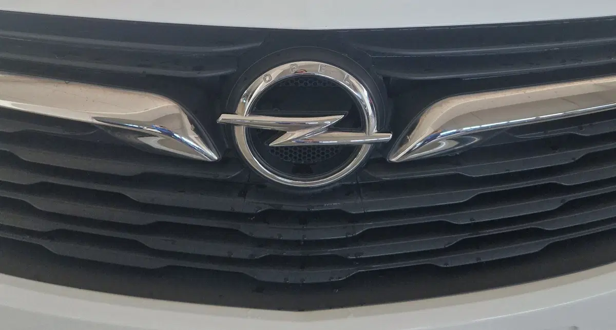 Opel Grandland X usata a Terni (19)