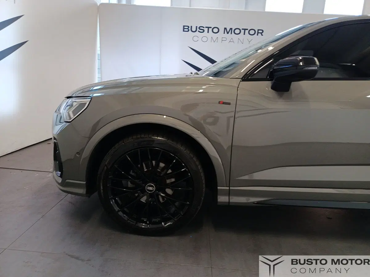 Audi Q3 Sportback usata a Varese (7)