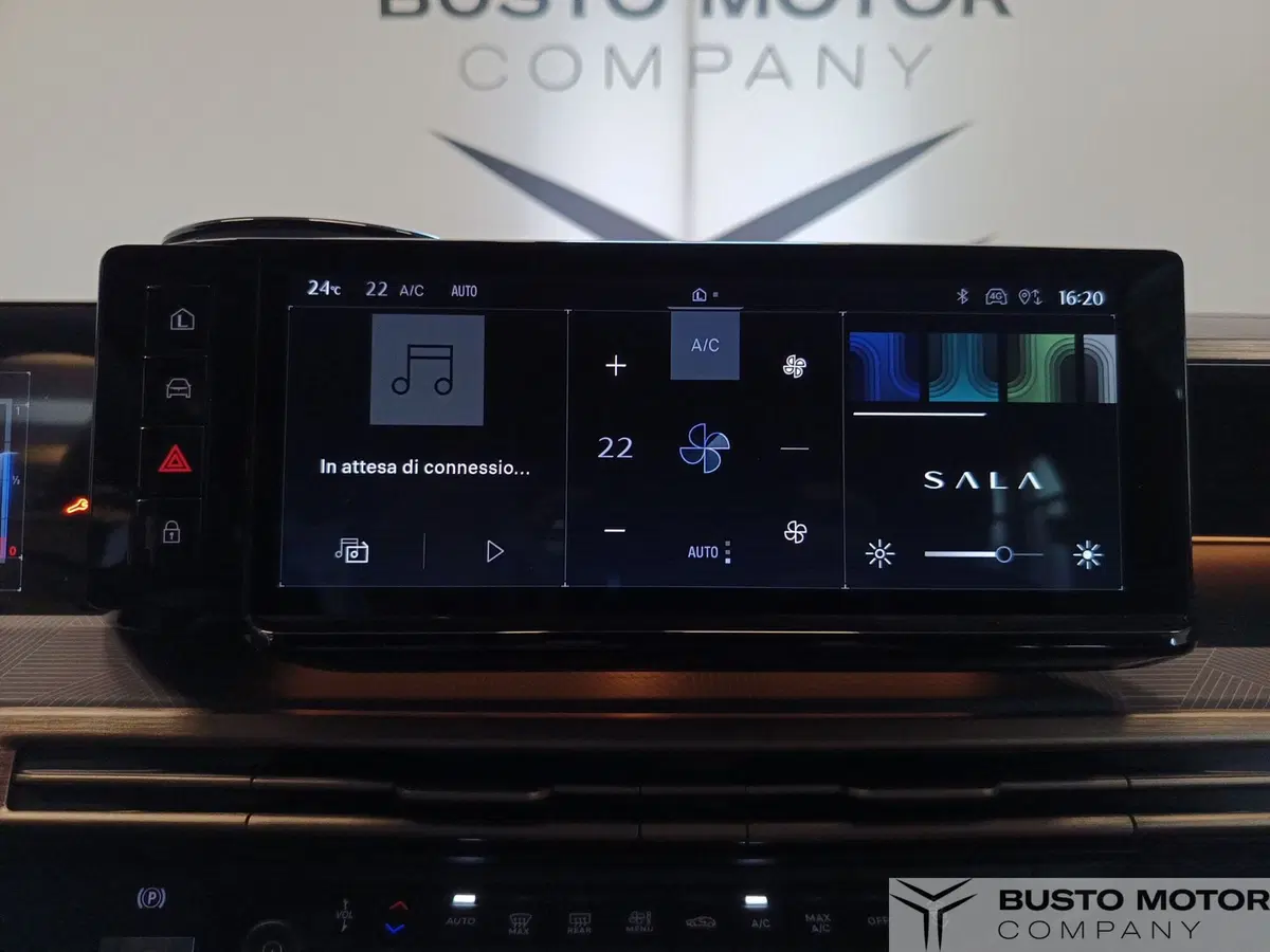 Lancia Ypsilon nuova a Varese (14)