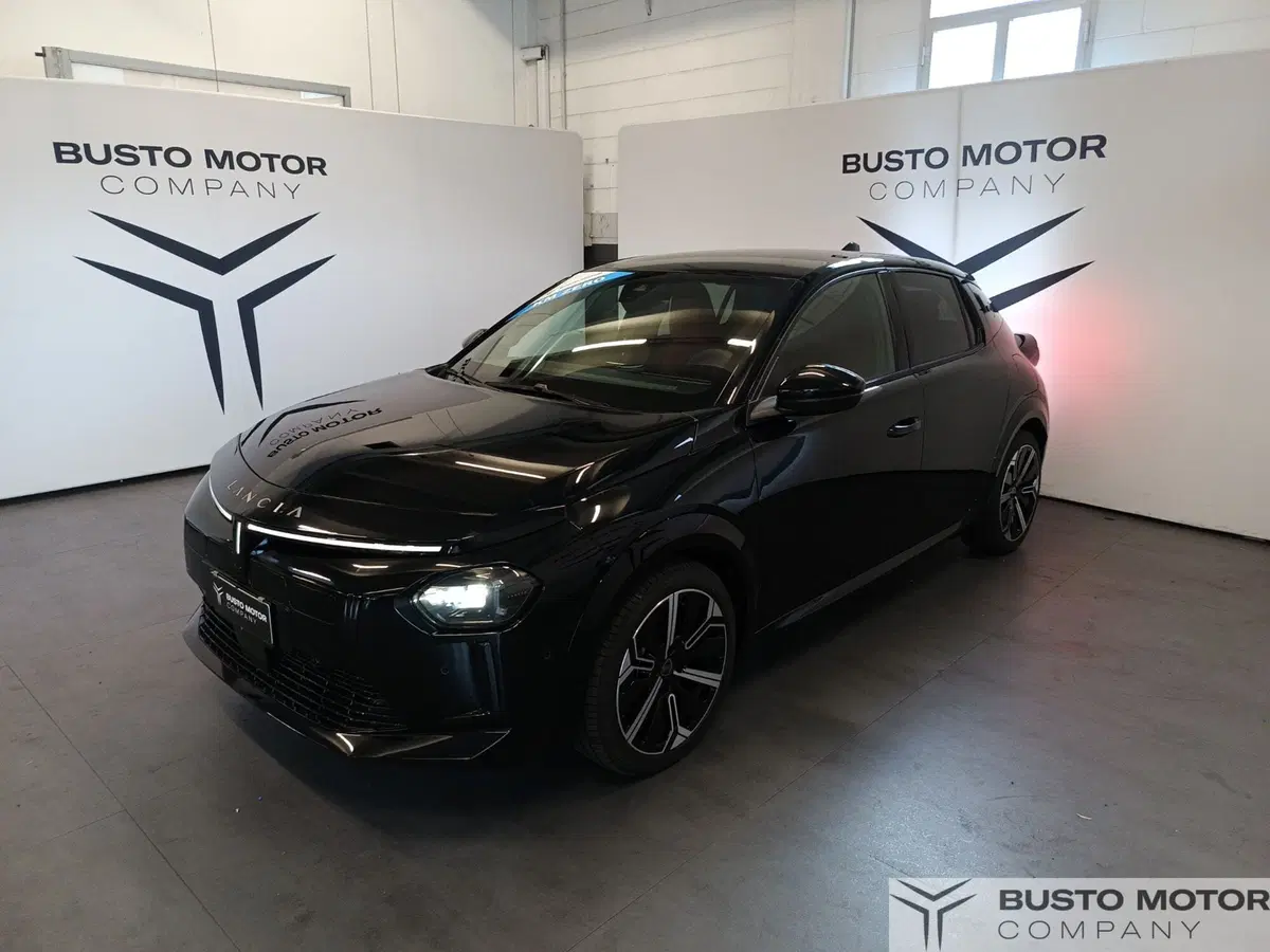 Lancia Ypsilon nuova a Varese (3)