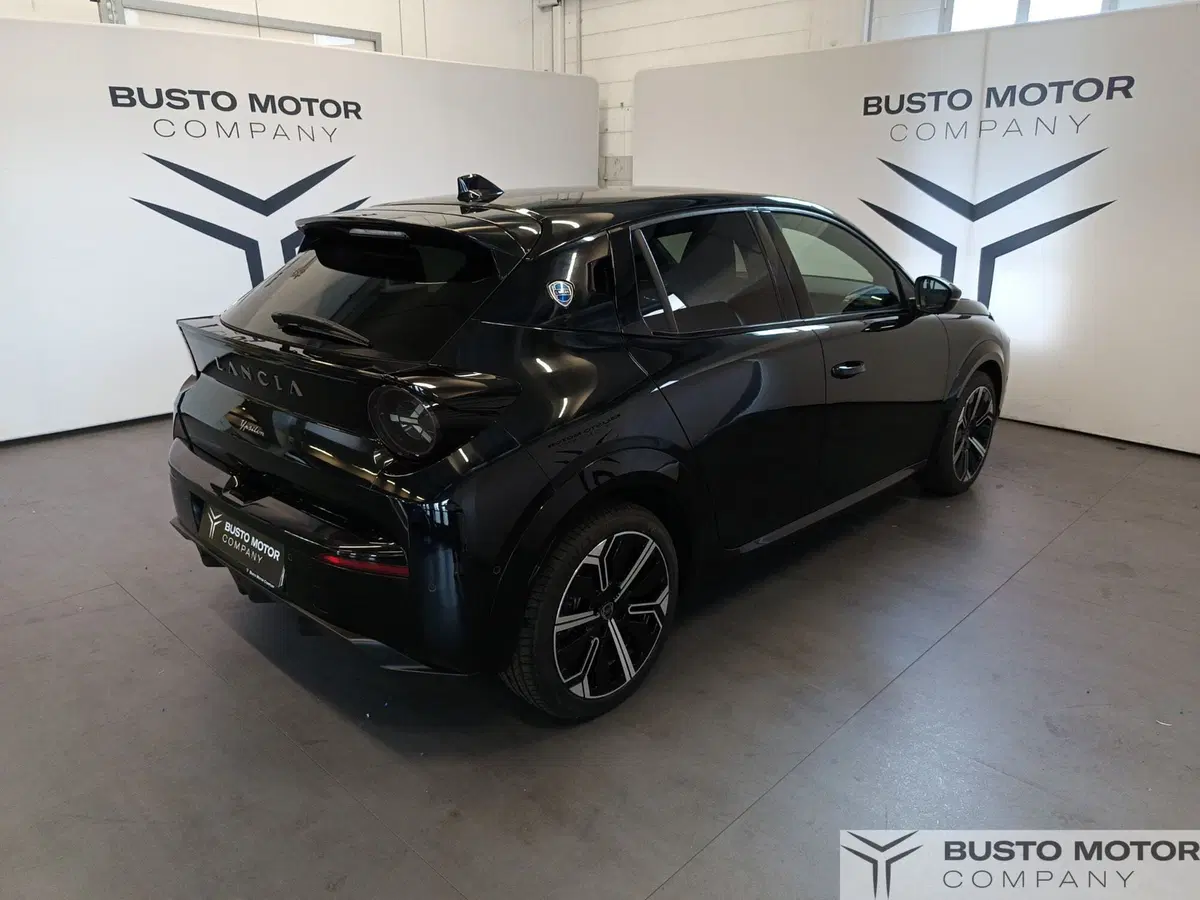 Lancia Ypsilon nuova a Varese (4)