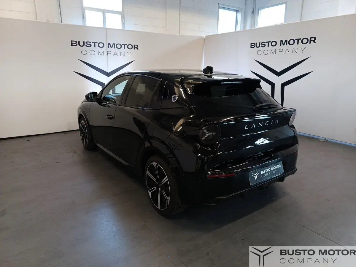 Lancia Ypsilon nuova a Varese (6)