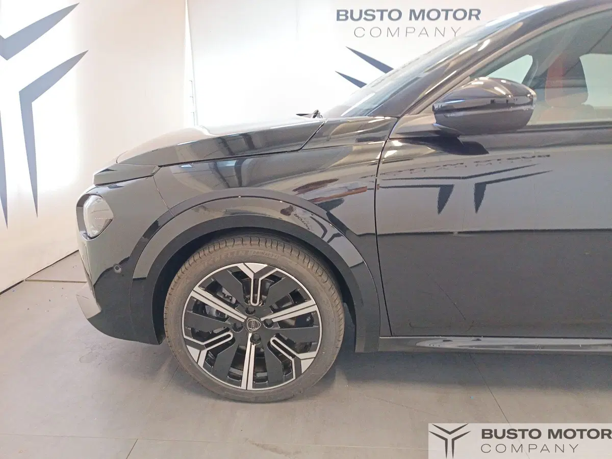 Lancia Ypsilon nuova a Varese (7)