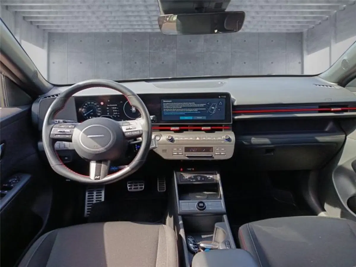 Hyundai Kona usata a Bari (13)