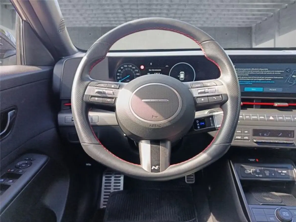 Hyundai Kona usata a Bari (14)