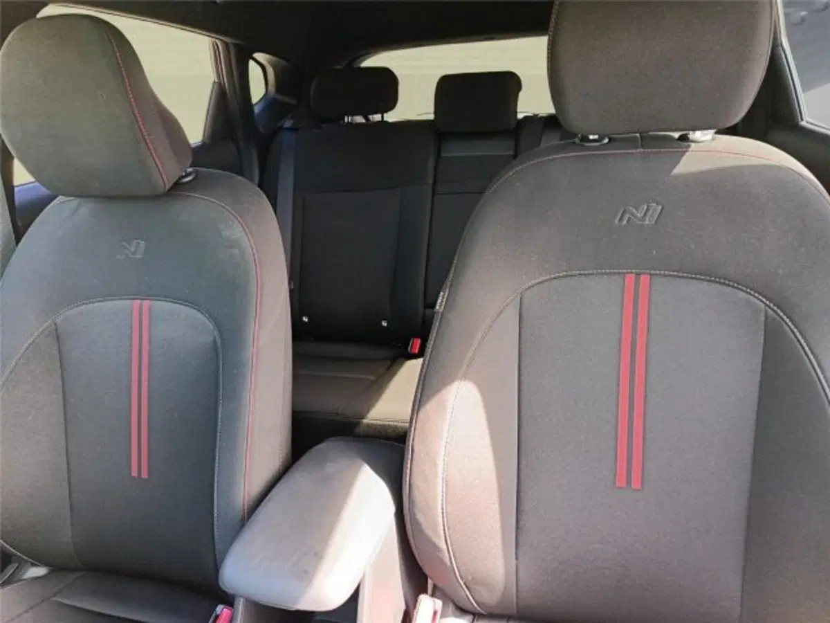 Hyundai Kona usata a Bari (19)