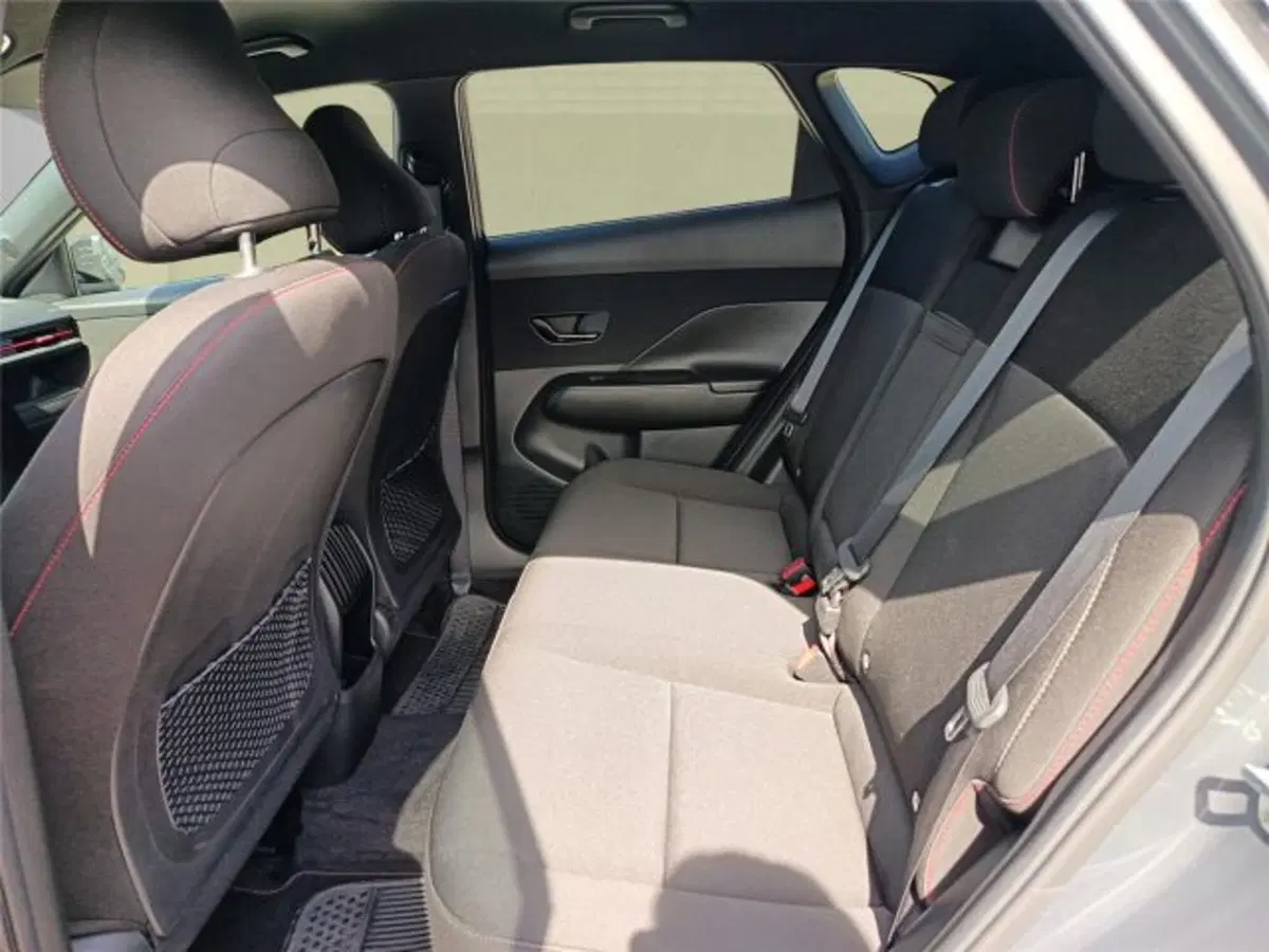 Hyundai Kona usata a Bari (20)