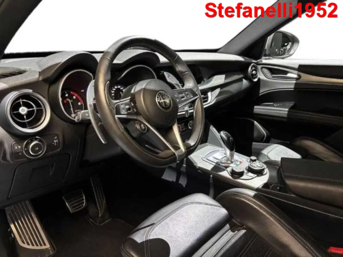 Alfa Romeo Stelvio usata a Bologna (11)