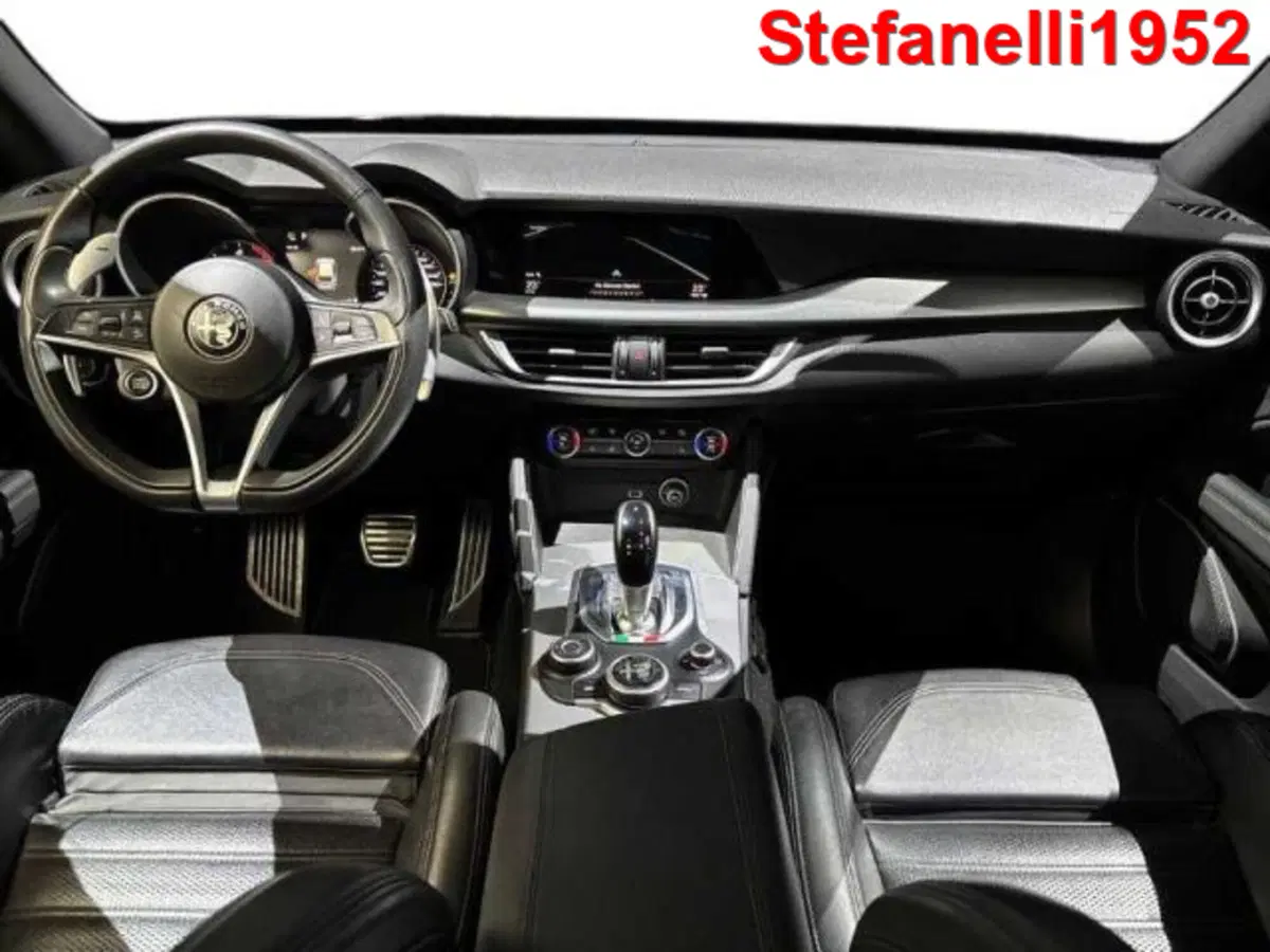 Alfa Romeo Stelvio usata a Bologna (13)