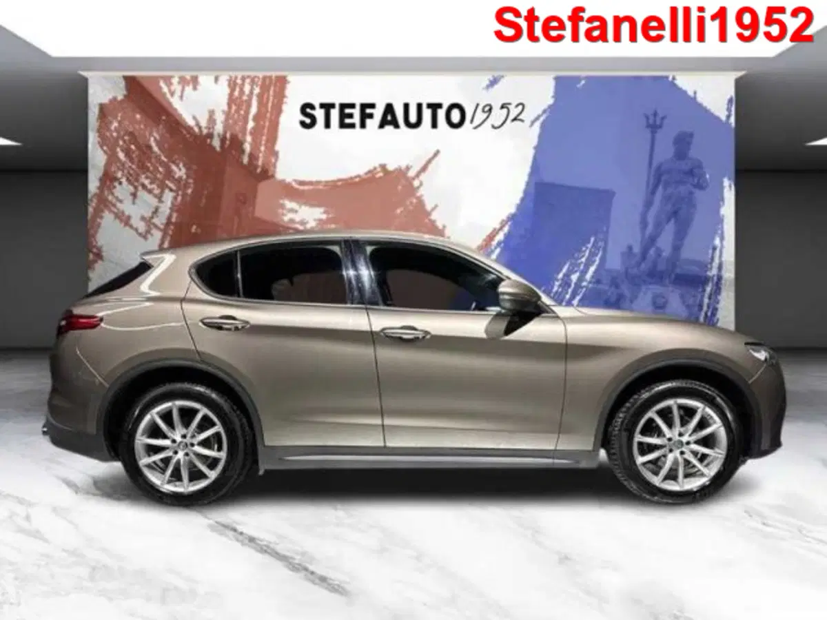 Alfa Romeo Stelvio usata a Bologna (3)
