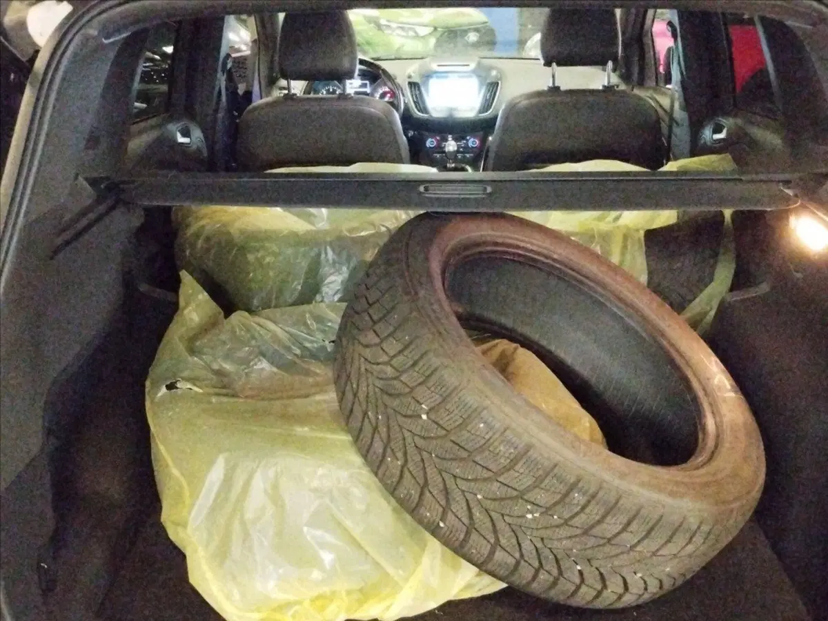 Ford Kuga usata a Milano (14)