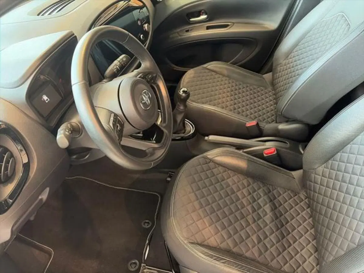 Toyota Aygo X usata a Sassari (6)