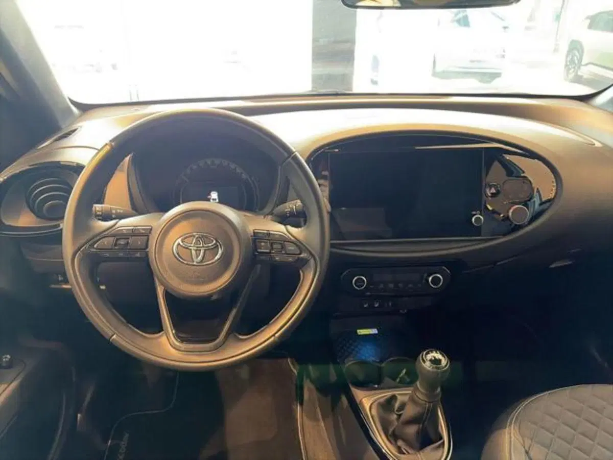 Toyota Aygo X usata a Sassari (9)