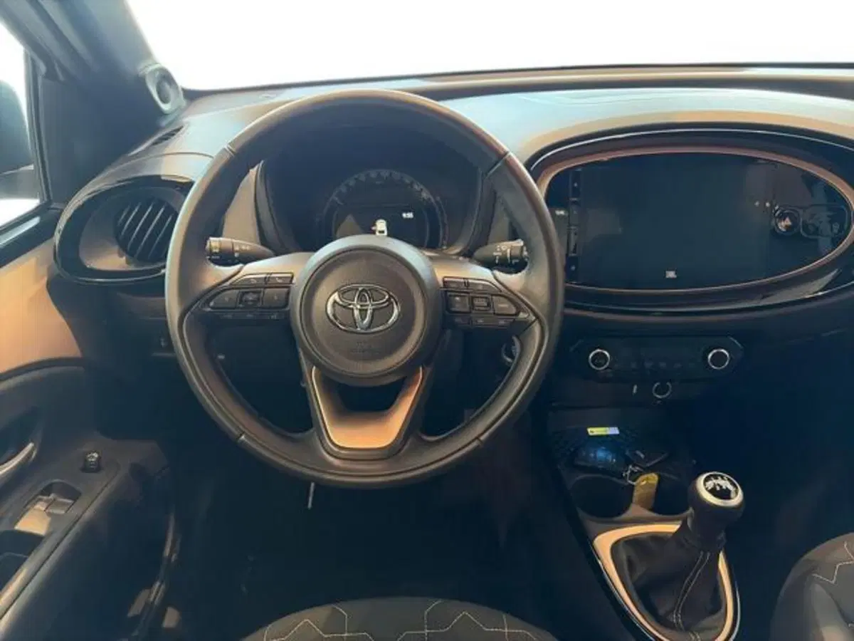 Toyota Aygo X usata a Sassari (7)