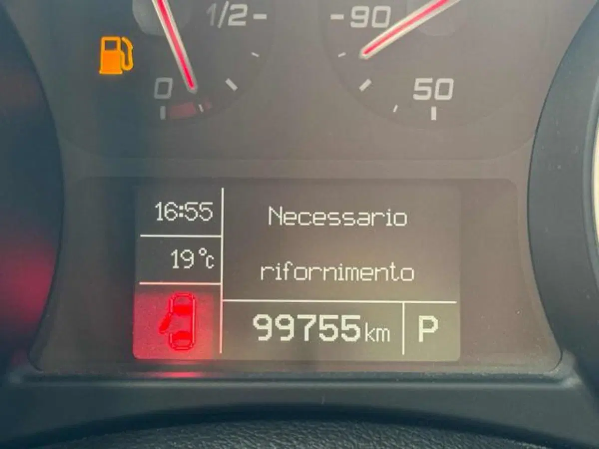 Alfa Romeo Giulietta usata a Vercelli (12)