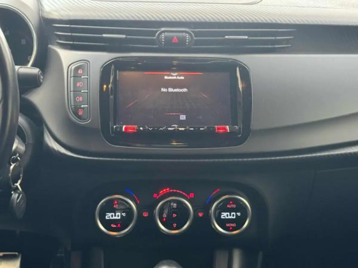Alfa Romeo Giulietta usata a Vercelli (13)
