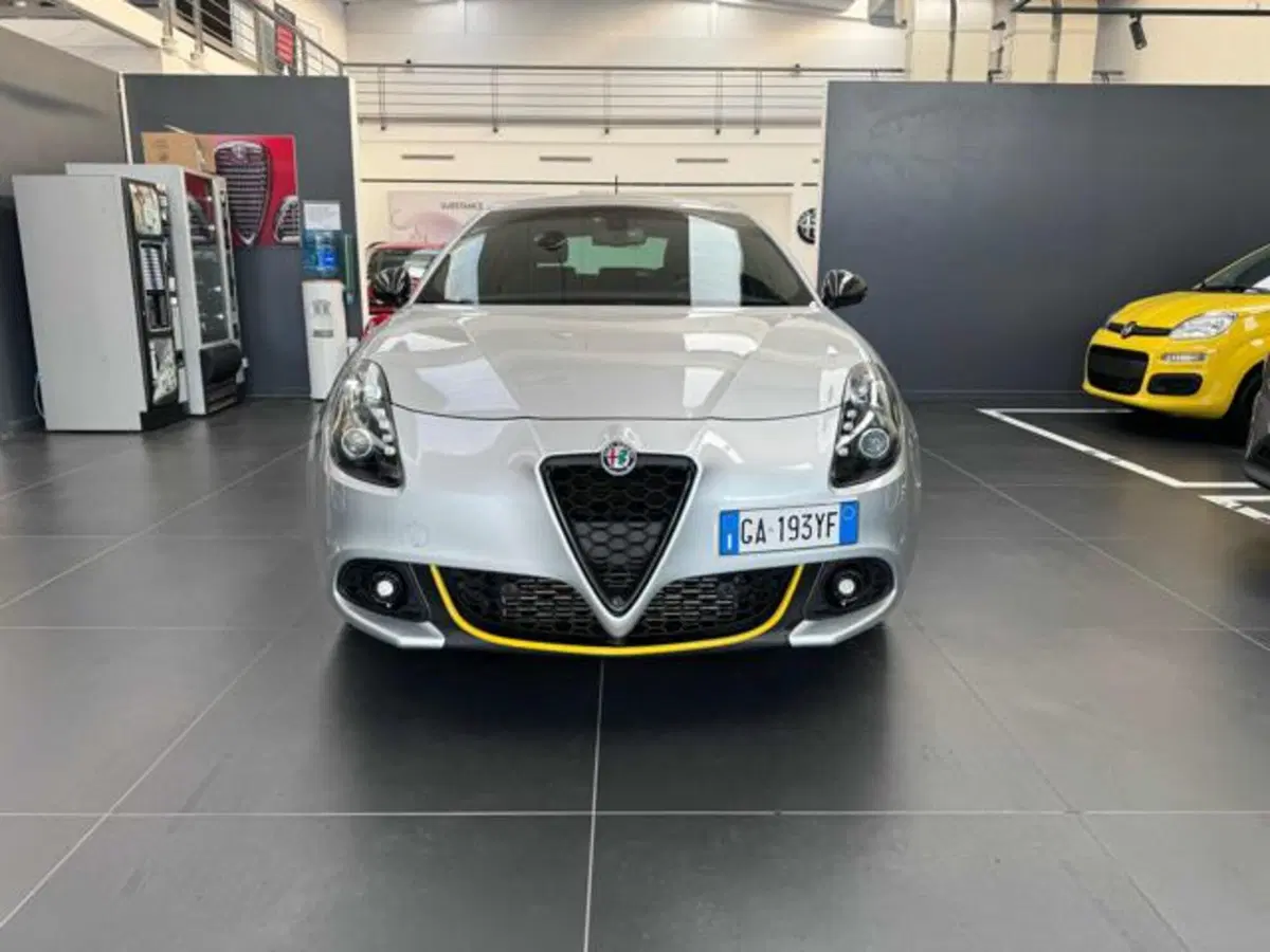 Alfa Romeo Giulietta usata a Vercelli (2)