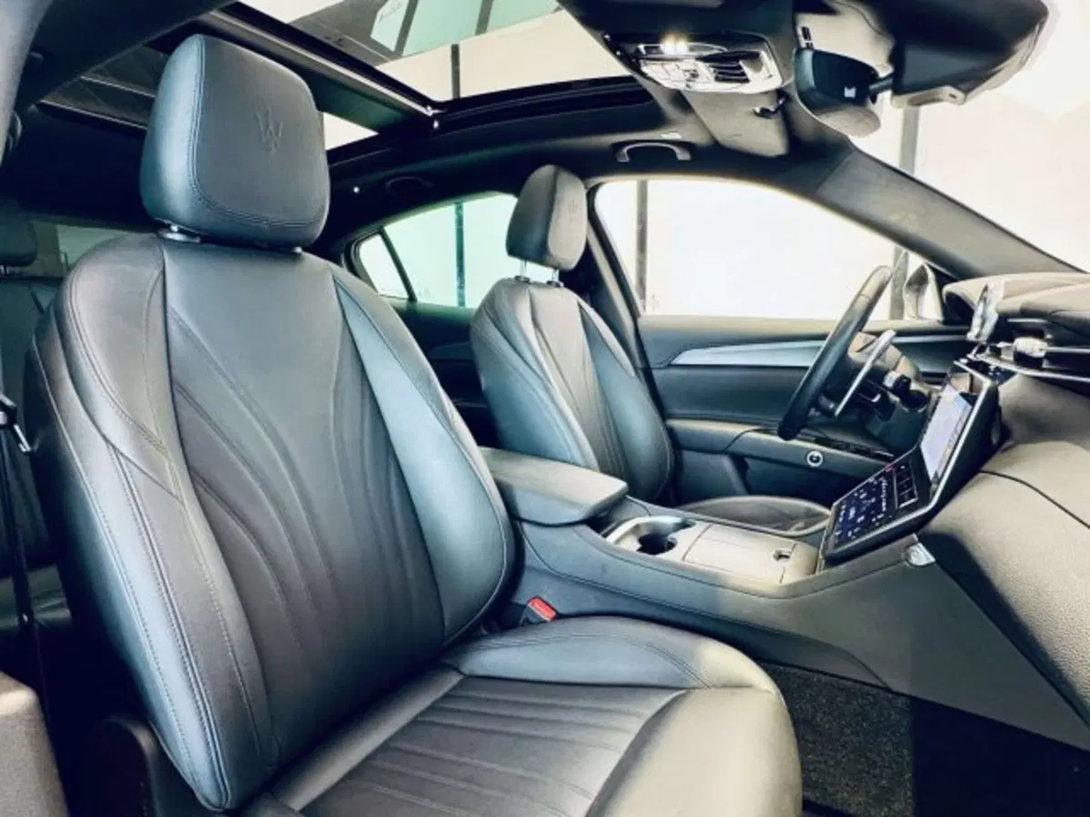 Maserati Grecale usata a Torino (15)
