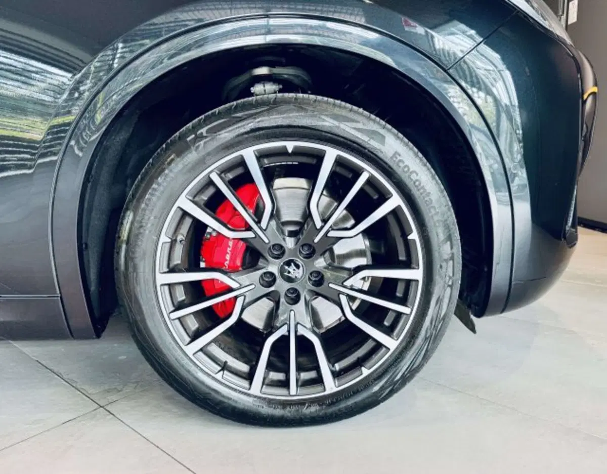 Maserati Grecale usata a Torino (5)