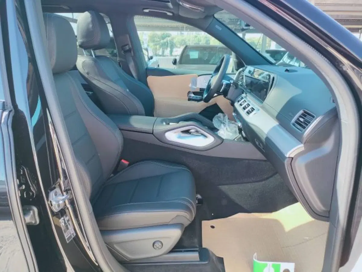 Mercedes-Benz GLE SUV nuova a Teramo (8)