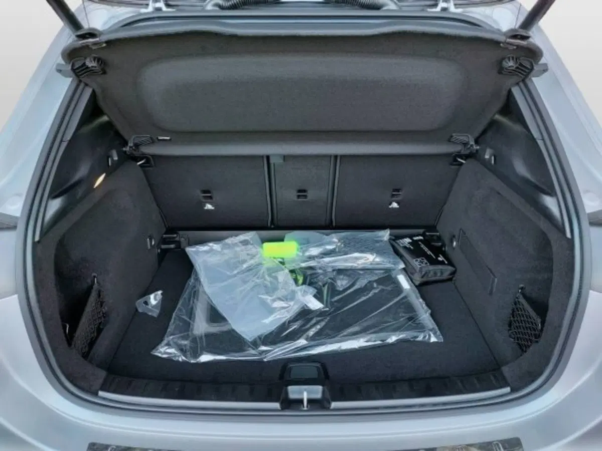 Mercedes-Benz GLA SUV nuova a Teramo (7)