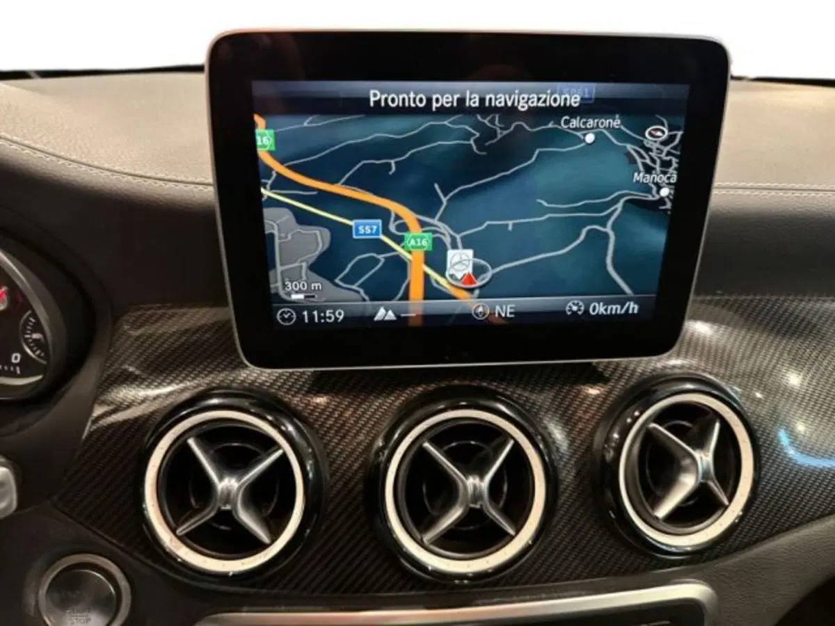 Mercedes-Benz GLA SUV usata a Avellino (12)