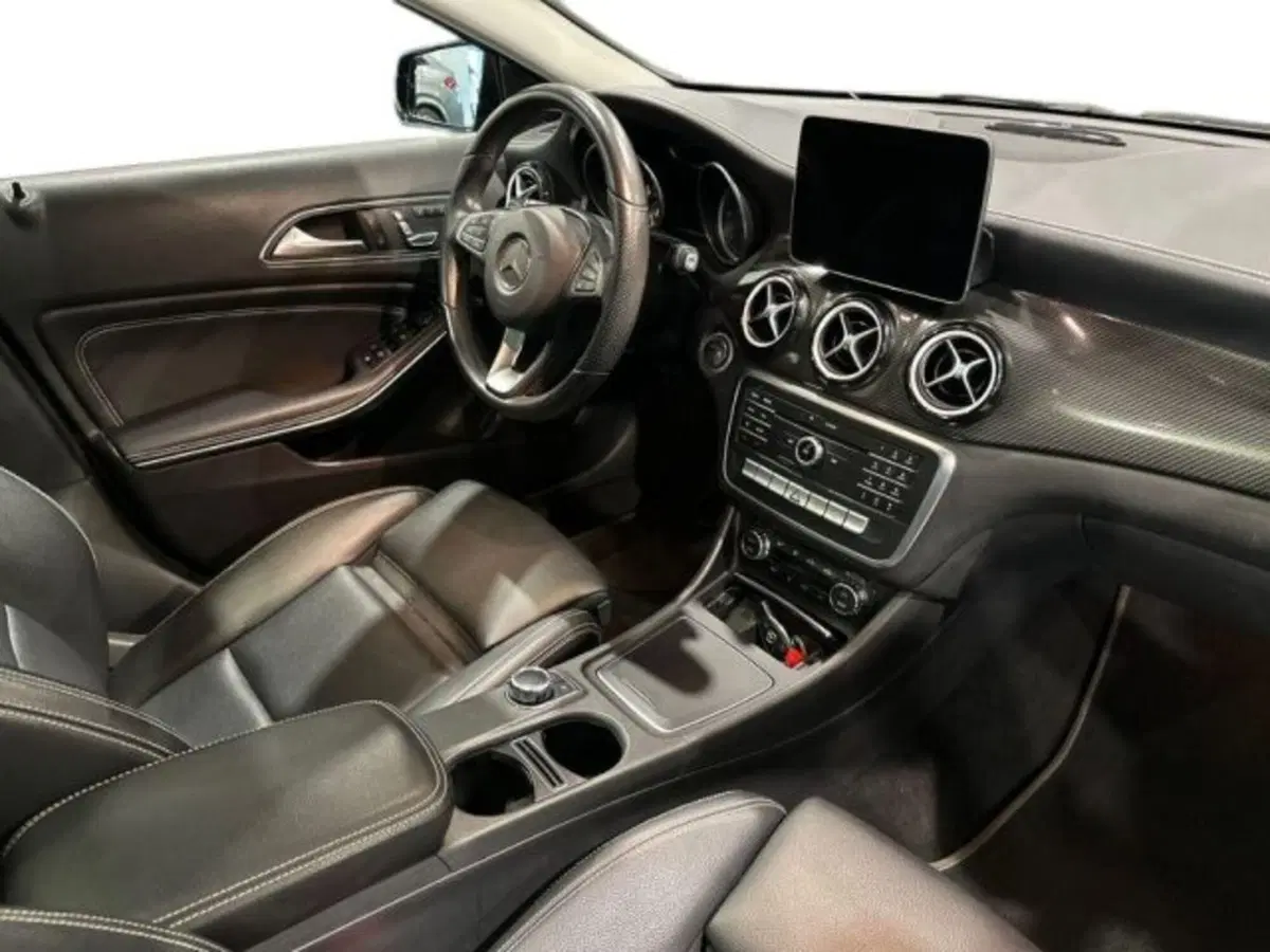 Mercedes-Benz GLA SUV usata a Avellino (15)
