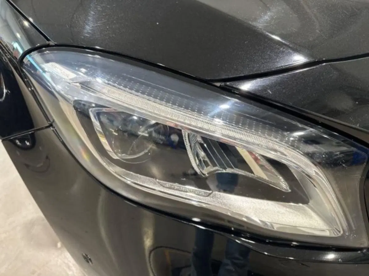 Mercedes-Benz GLA SUV usata a Avellino (7)