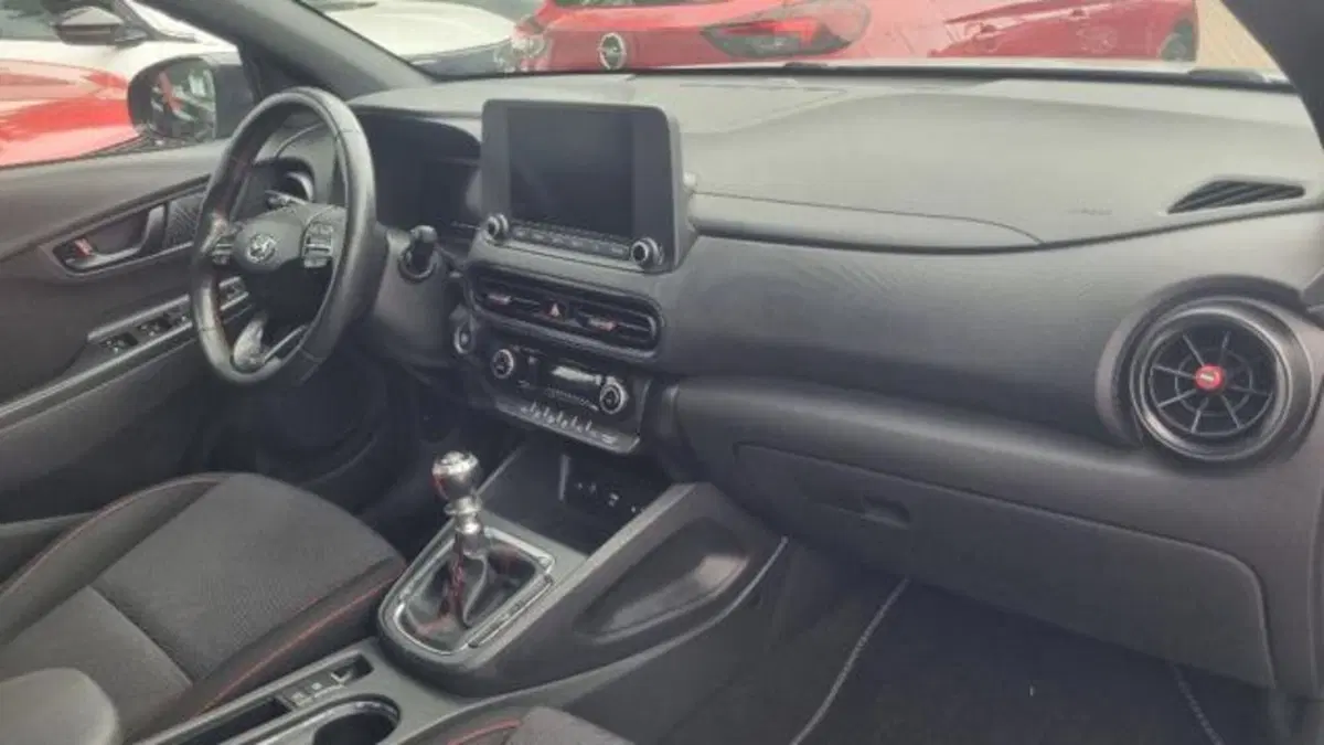 Hyundai Kona usata a Savona (11)