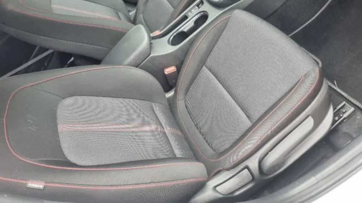 Hyundai Kona usata a Savona (13)
