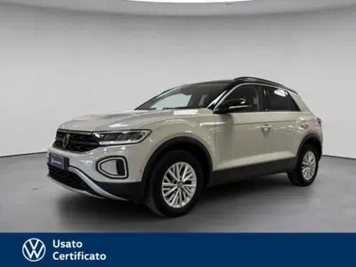 Volkswagen T-Roc 1.5 tsi Life dsg del 2023 usata a Arzignano