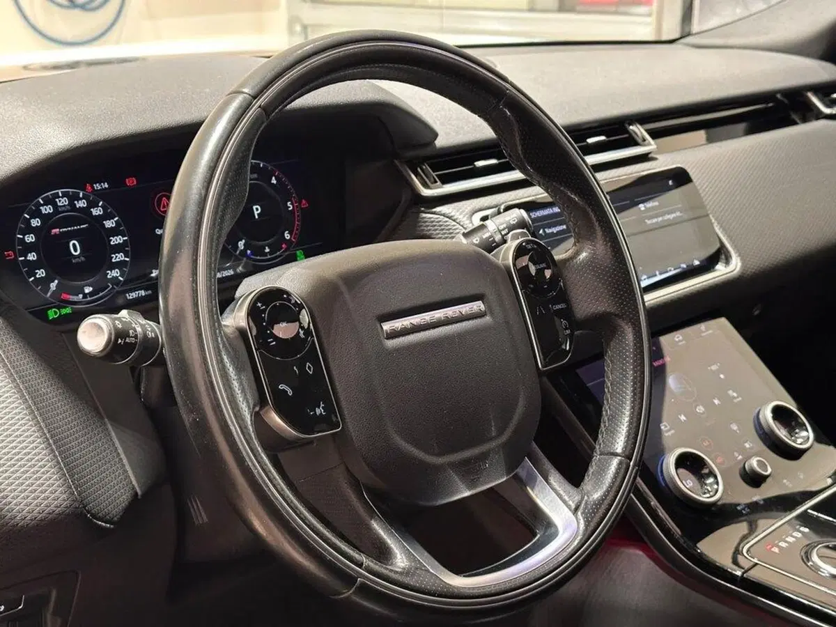 Land Rover Range Rover Velar usata a Varese (11)