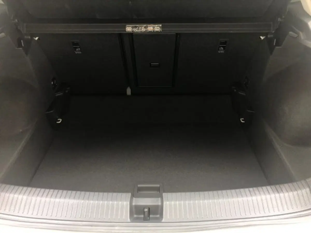 Volkswagen T-Roc usata a Torino (7)