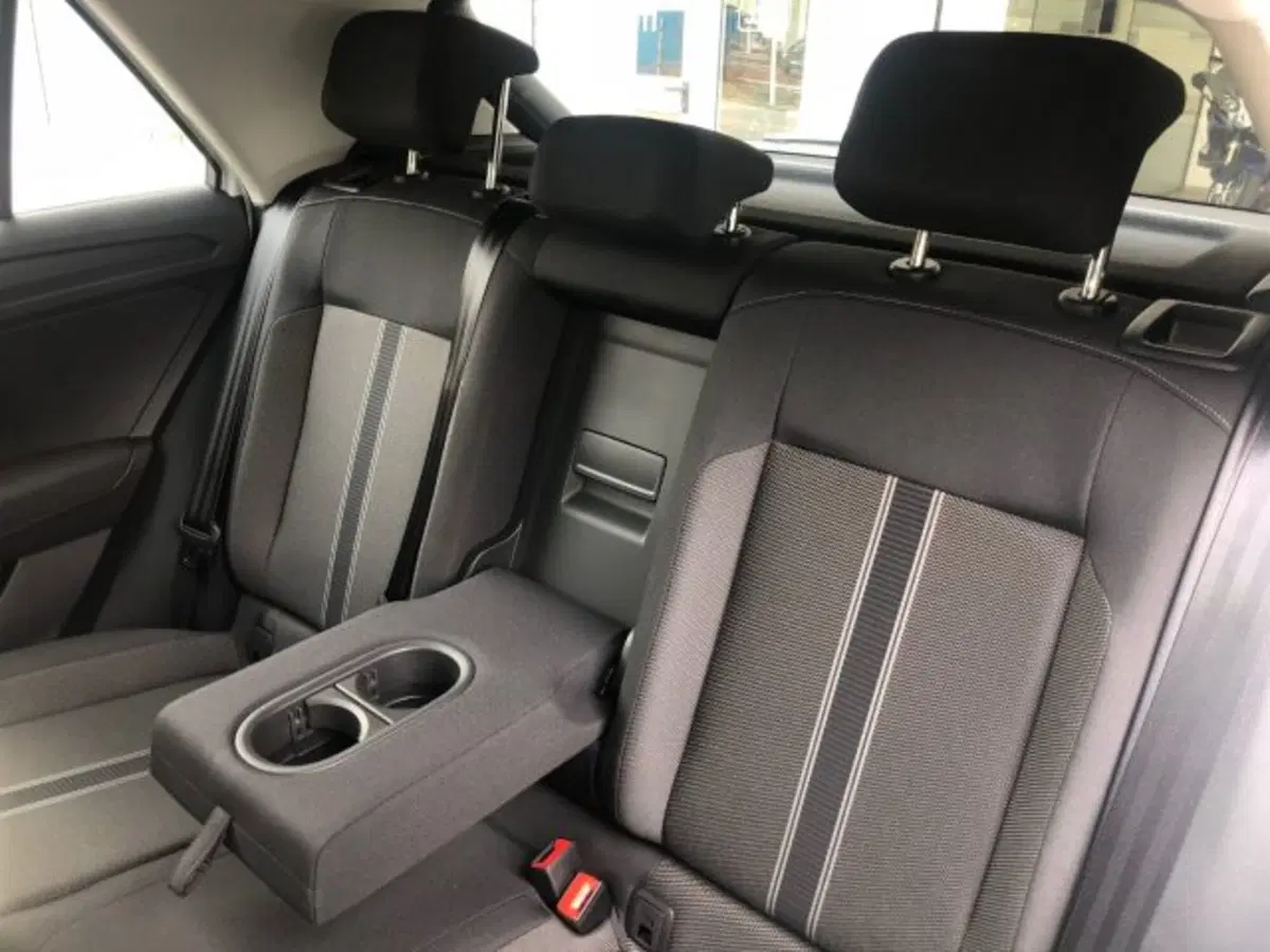 Volkswagen T-Roc usata a Torino (9)