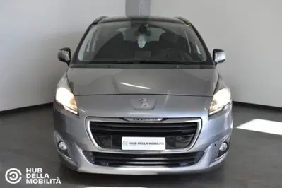 Peugeot 5008 2.0 HDi 150CV Active del 2014 usata a Foligno