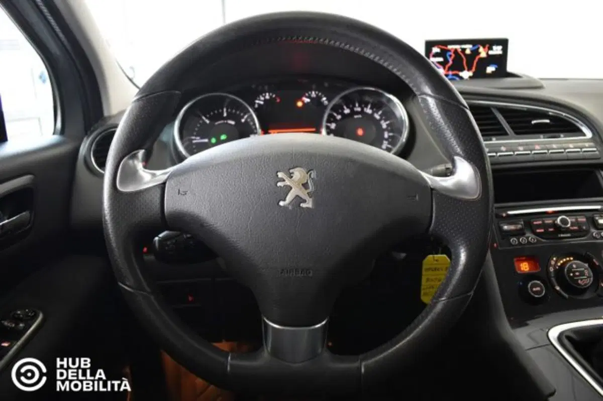 Peugeot 5008 usata a Perugia (13)
